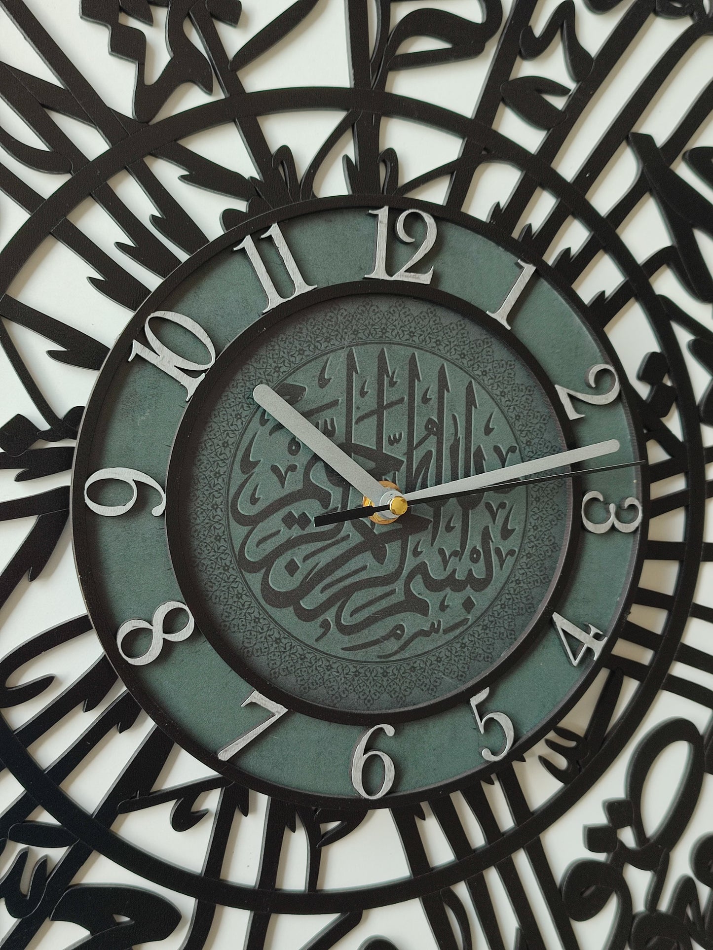 Wanduhr mit Sura Al-Asr – Ø 50 cm