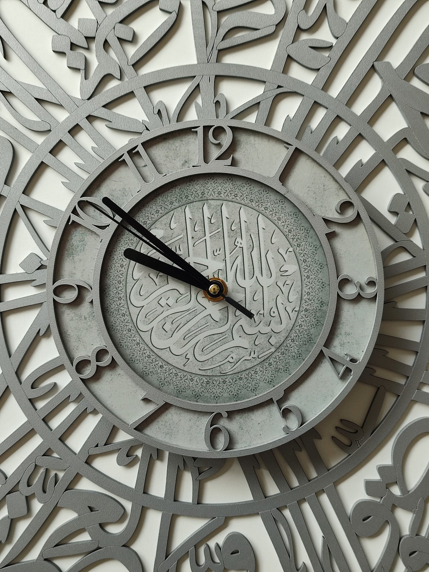Wanduhr mit Sura Al-Asr – Ø 50 cm